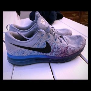 Nike Flyknit Max